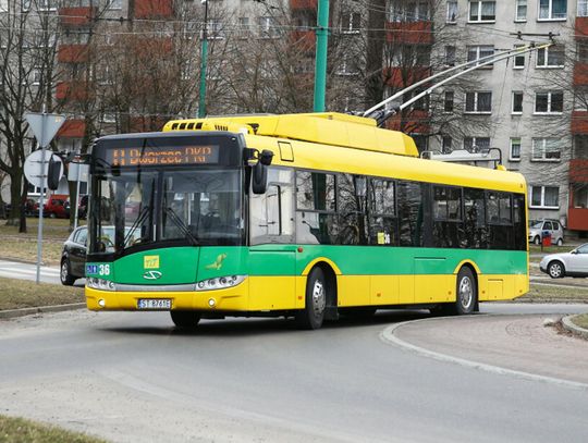 Na zdj. autobus miejski.