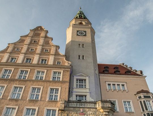 Sesja radnych w cieniu protestu. Olsztyn bliżej przejęcia terenów gminy Purda