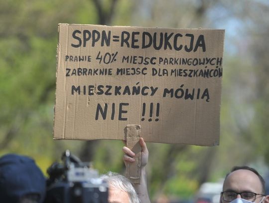 Strefa parkowania znów większa. Gdzie od dziś zapłacą kierowcy?