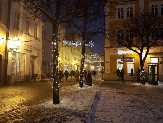 Takim to dobrze! Urzędnicy w Lesznie z prezentem pod choinkę od szefa