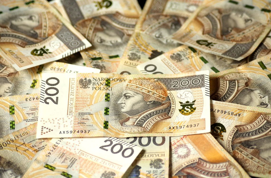 Na zdj. banknoty o nominale 200 zł.