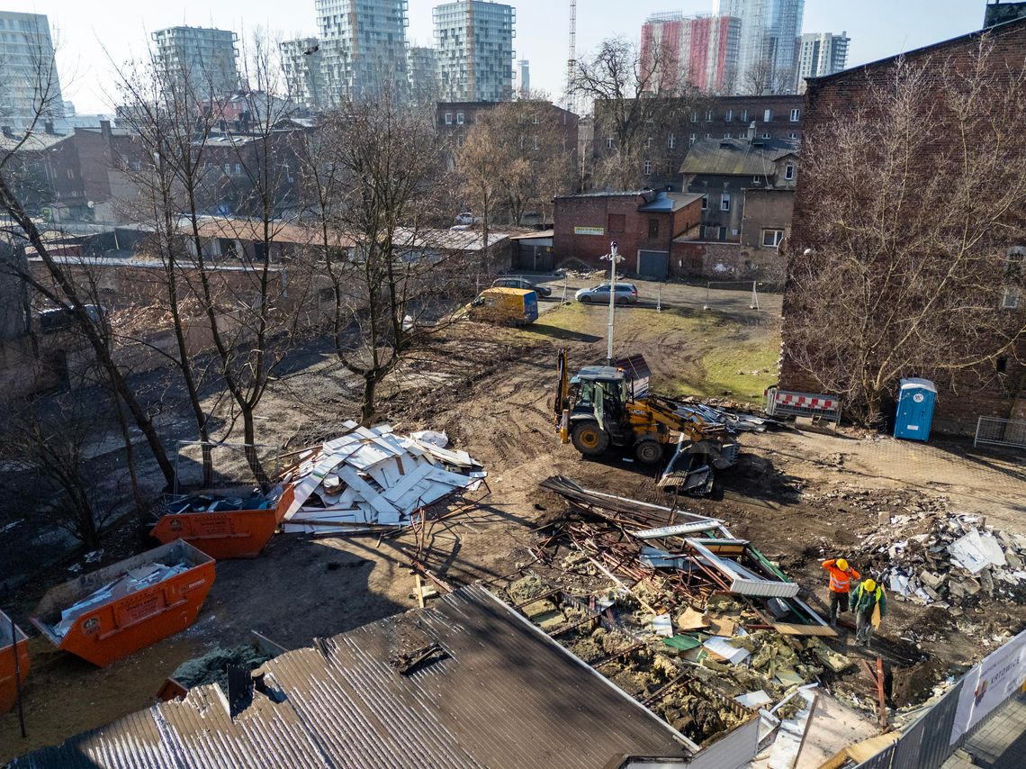 Przygotowania placu budowy Centrum Himalaizmu w Katowicach.