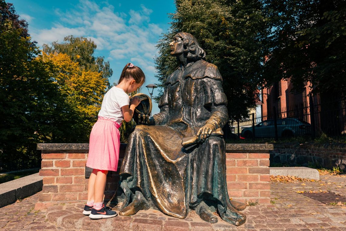 Na zdj. pomnik Mikołaja Kopernika w Olsztynie