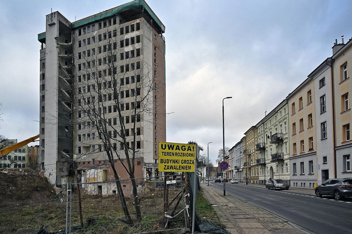 Na zdj. Związkowiec, najwyższy budynek w Koszalinie.